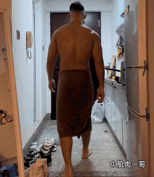 肌肉男洗澡视频,汗水与力量的完美交融